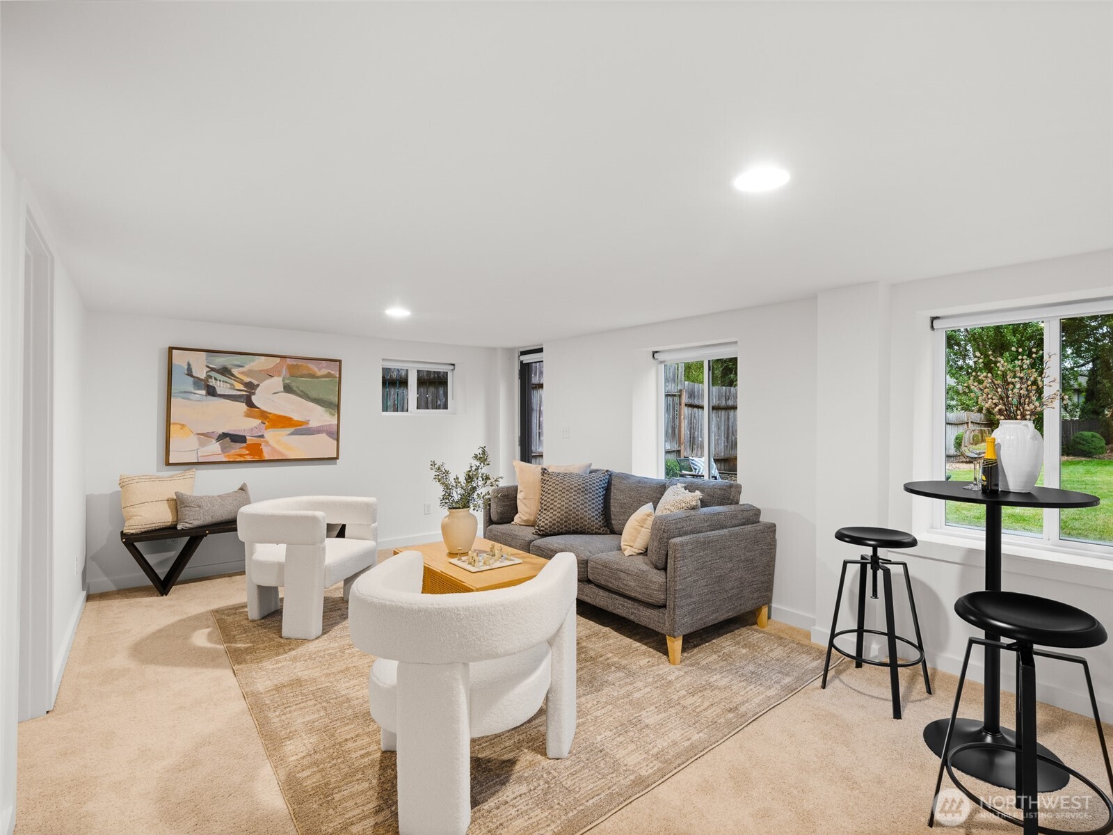 9122 Matthews Avenue NE