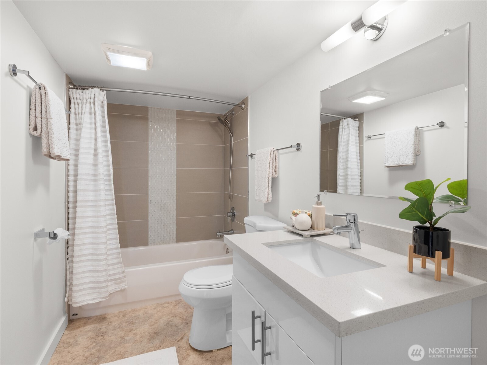 9122 Matthews Avenue NE