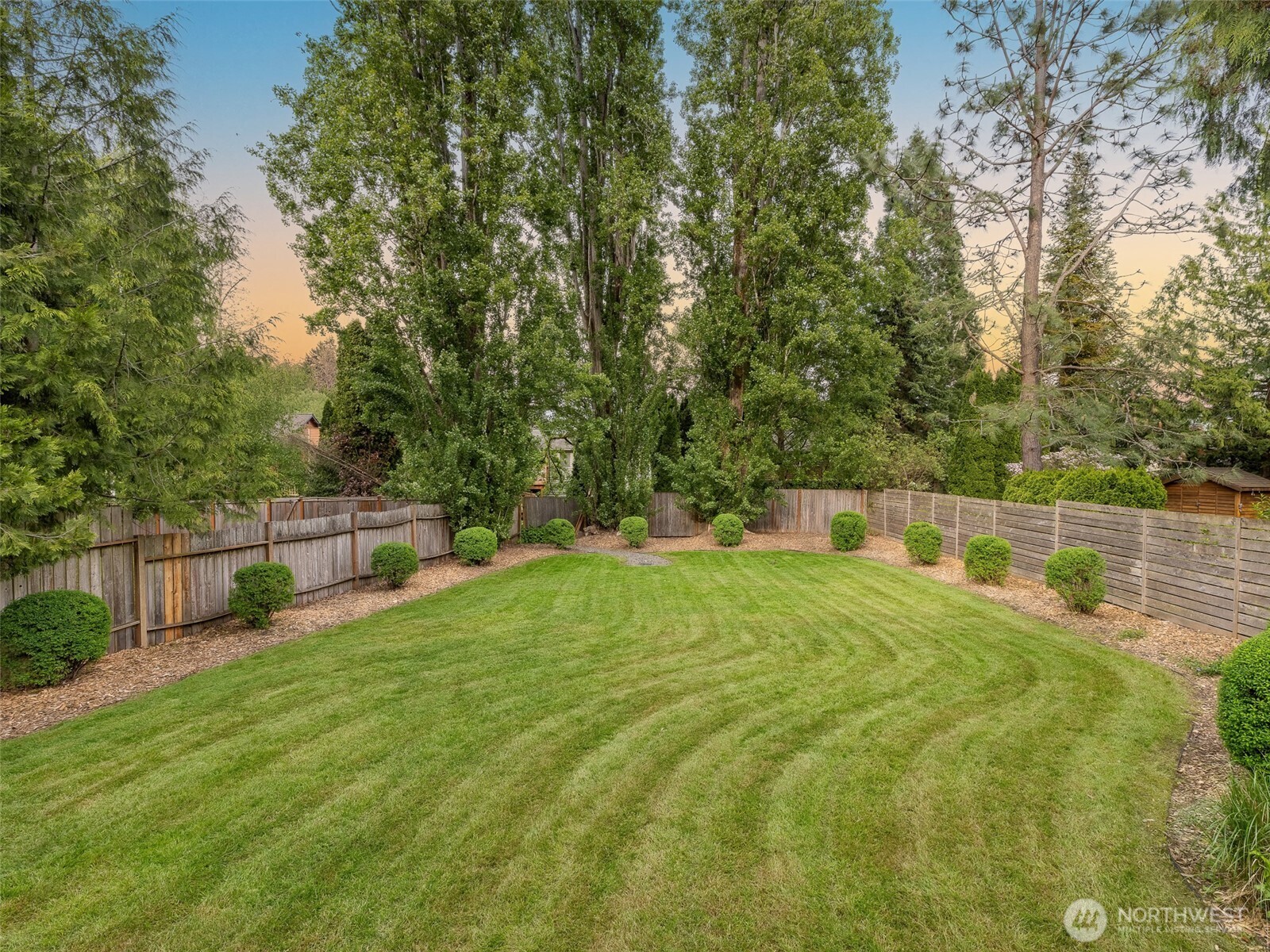 9122 Matthews Avenue NE