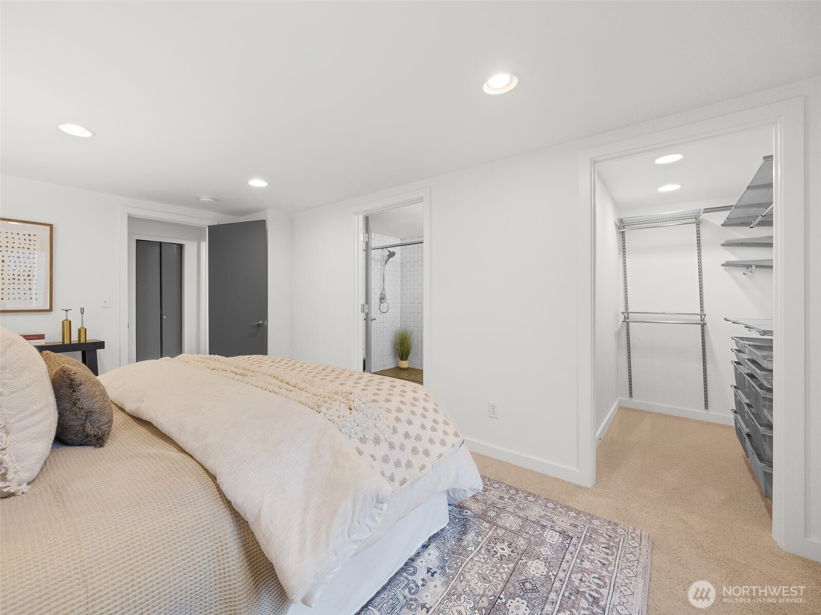 9122 Matthews Avenue NE