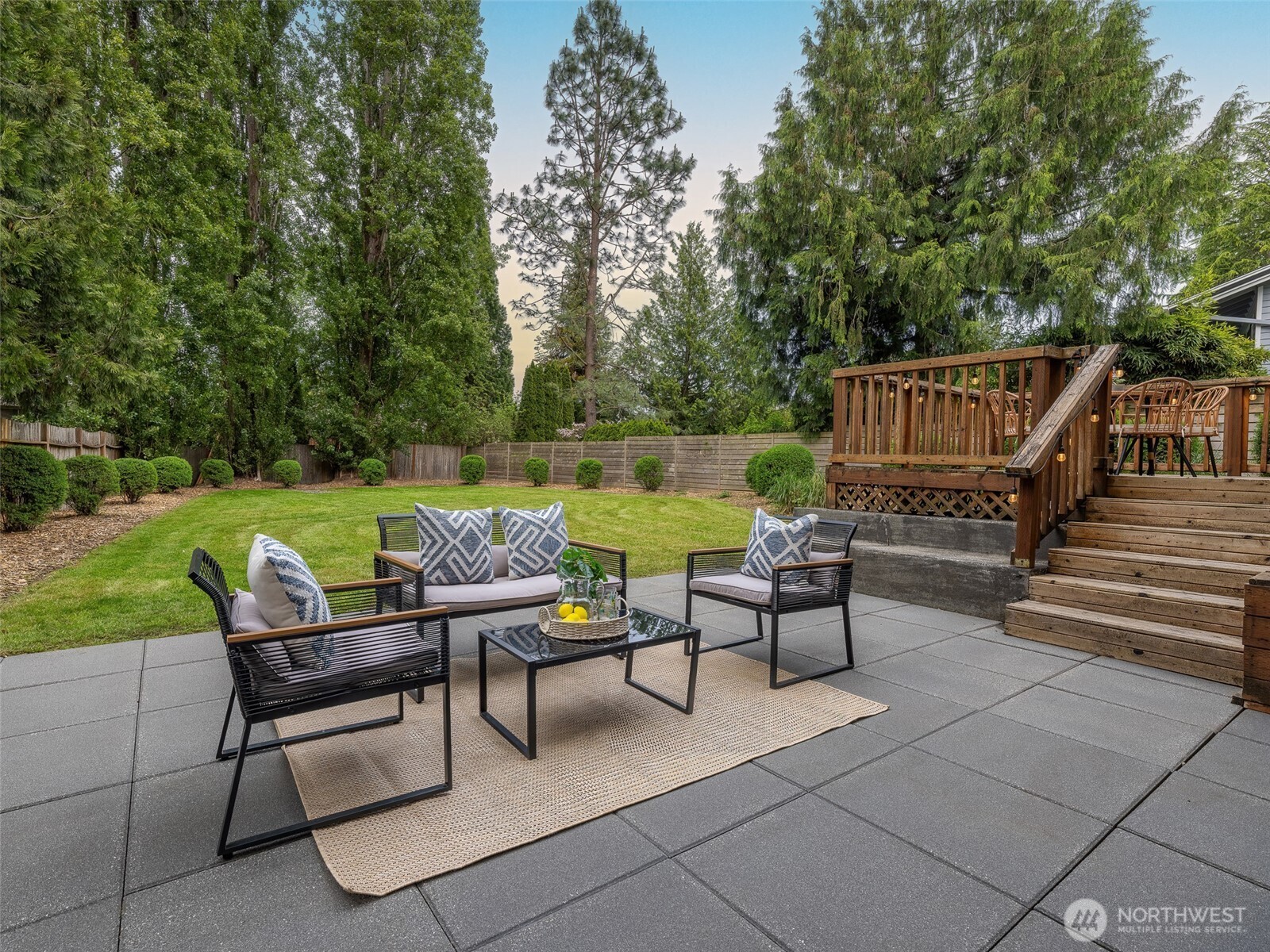 9122 Matthews Avenue NE