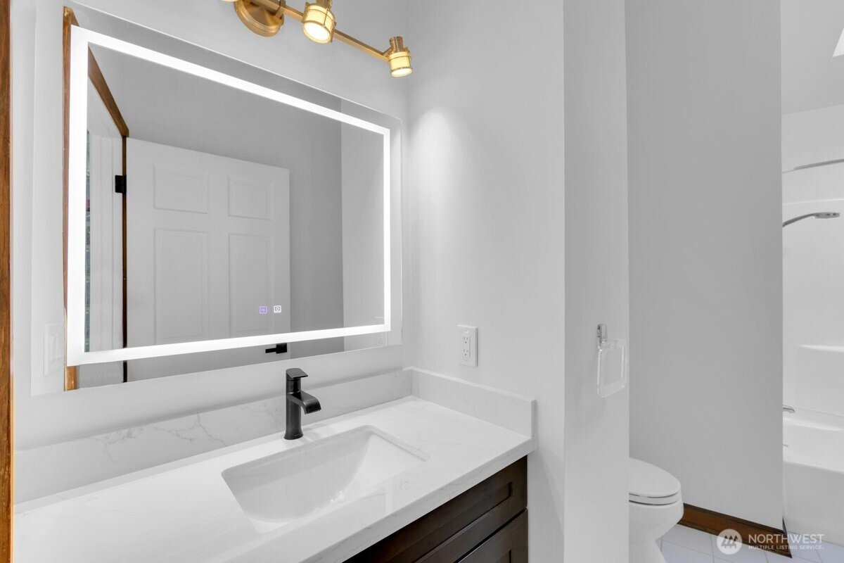 16015 Inglewood Road NE