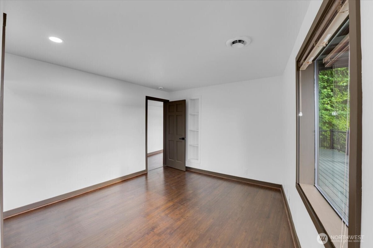 16015 Inglewood Road NE