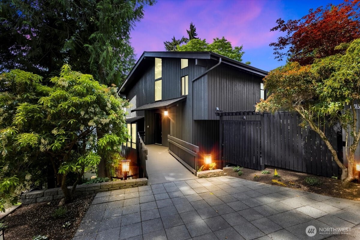 16015 Inglewood Road NE