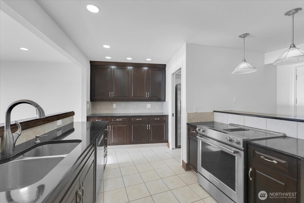 16015 Inglewood Road NE