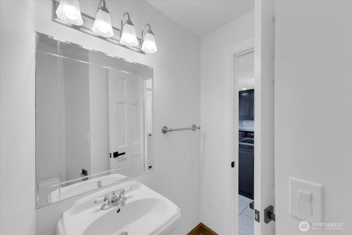 16015 Inglewood Road NE