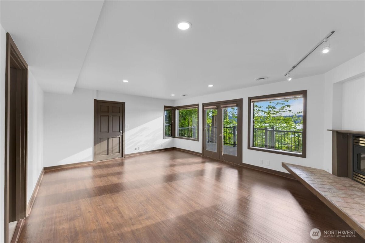 16015 Inglewood Road NE