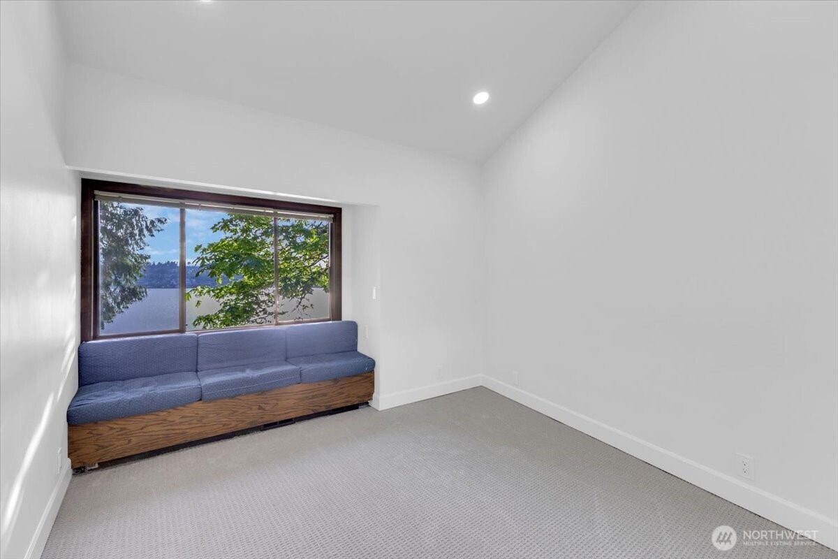 16015 Inglewood Road NE