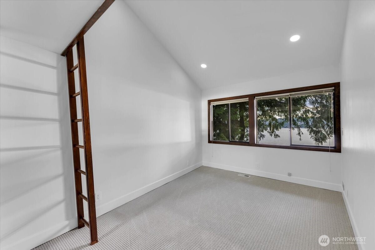 16015 Inglewood Road NE