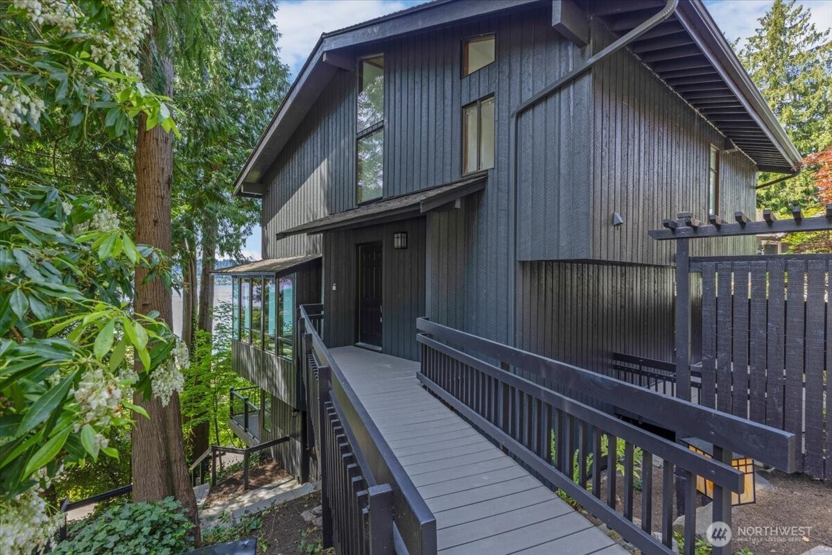 16015 Inglewood Road NE