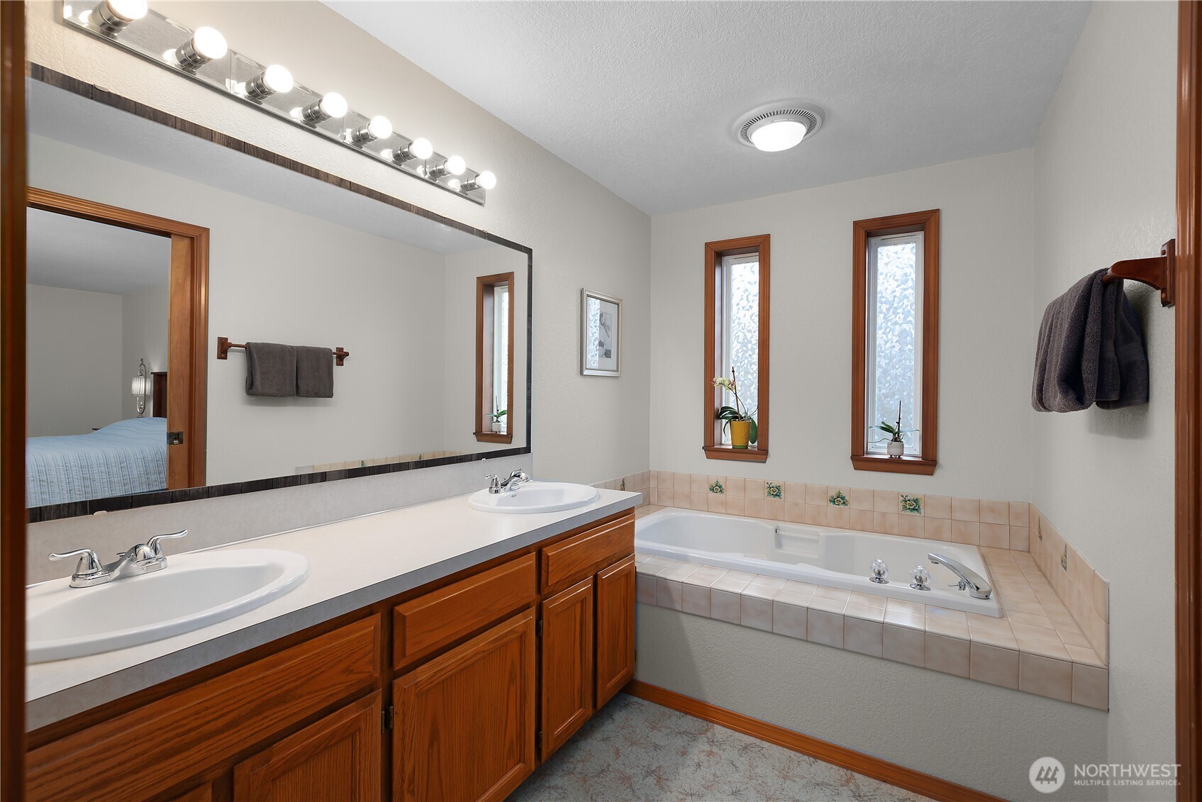 8004 Mountain Aire Court SE