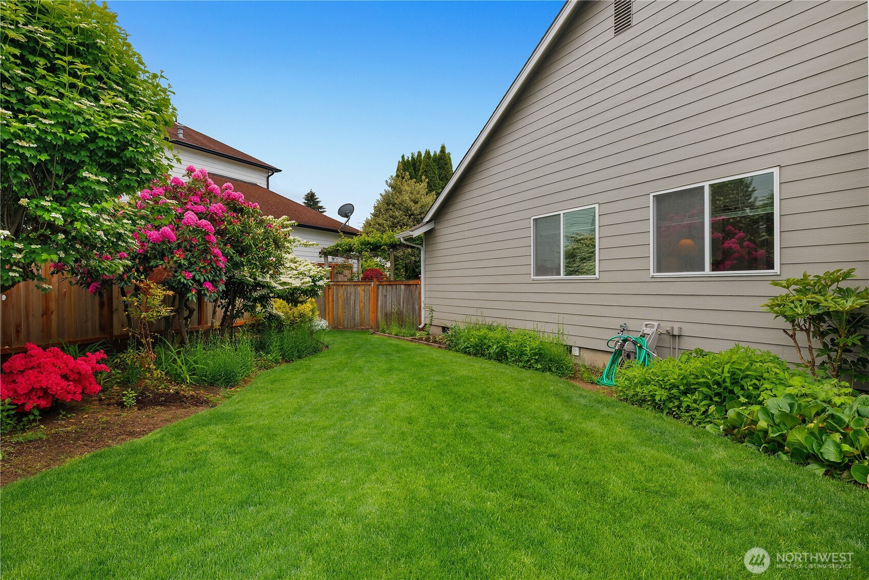 8004 Mountain Aire Court SE