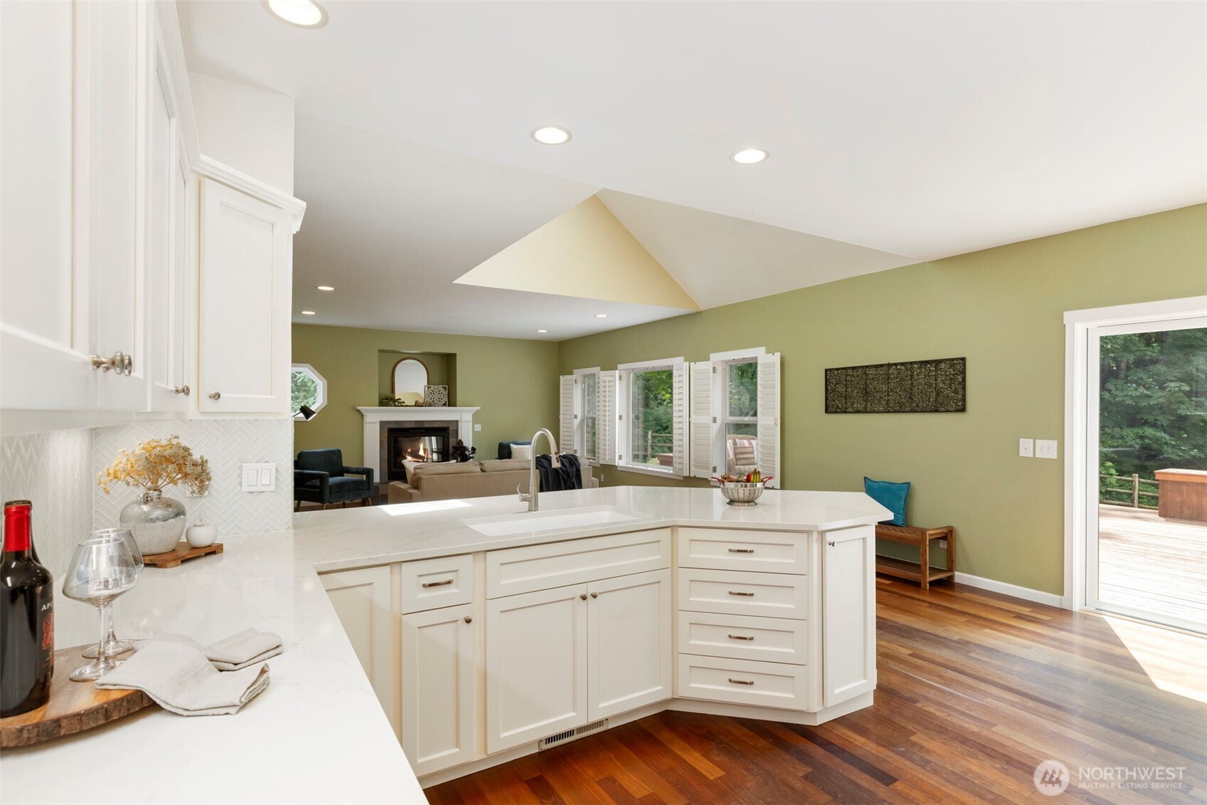 31199 Laughing Dog Avenue NE