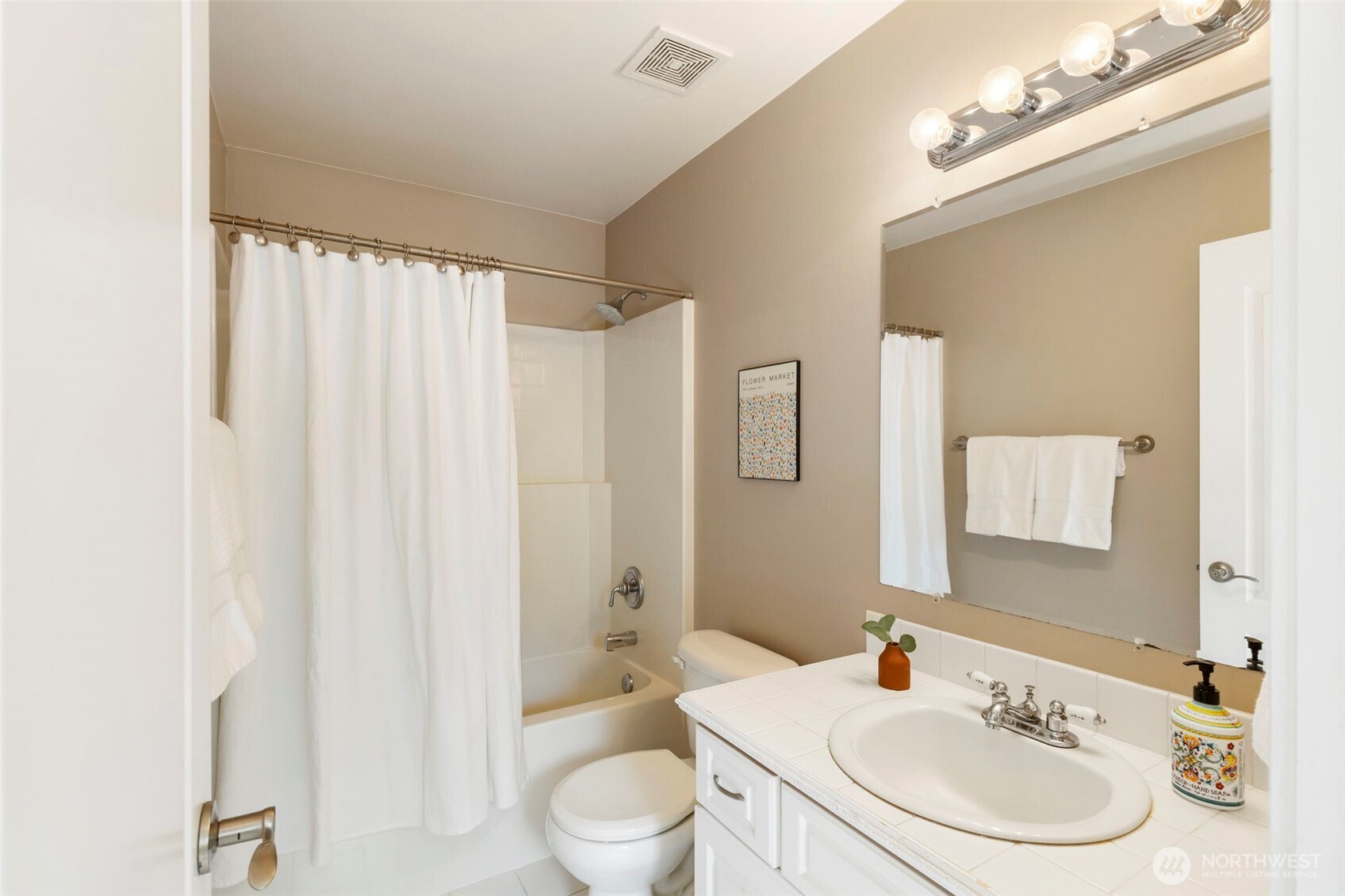 31199 Laughing Dog Avenue NE