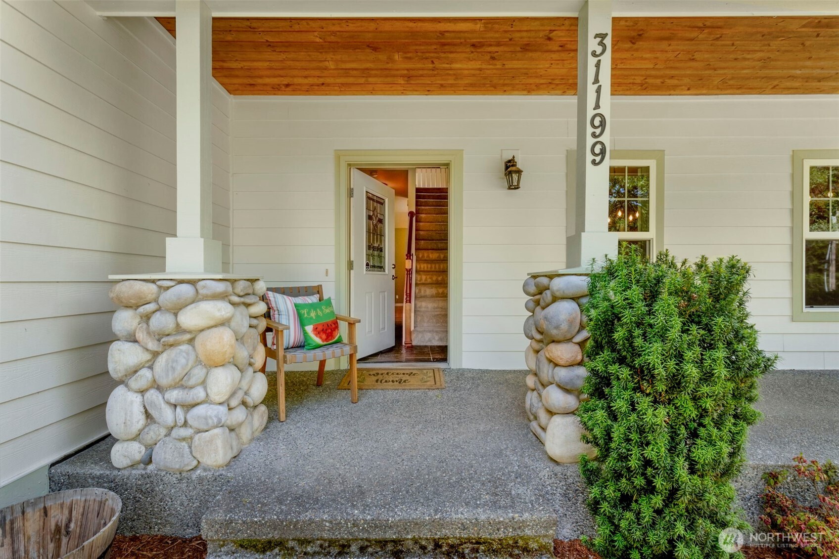 31199 Laughing Dog Avenue NE