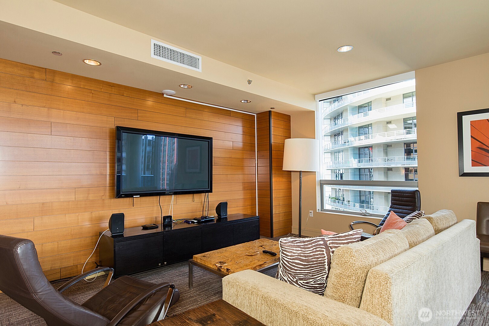 737 Olive Way Unit: 2704