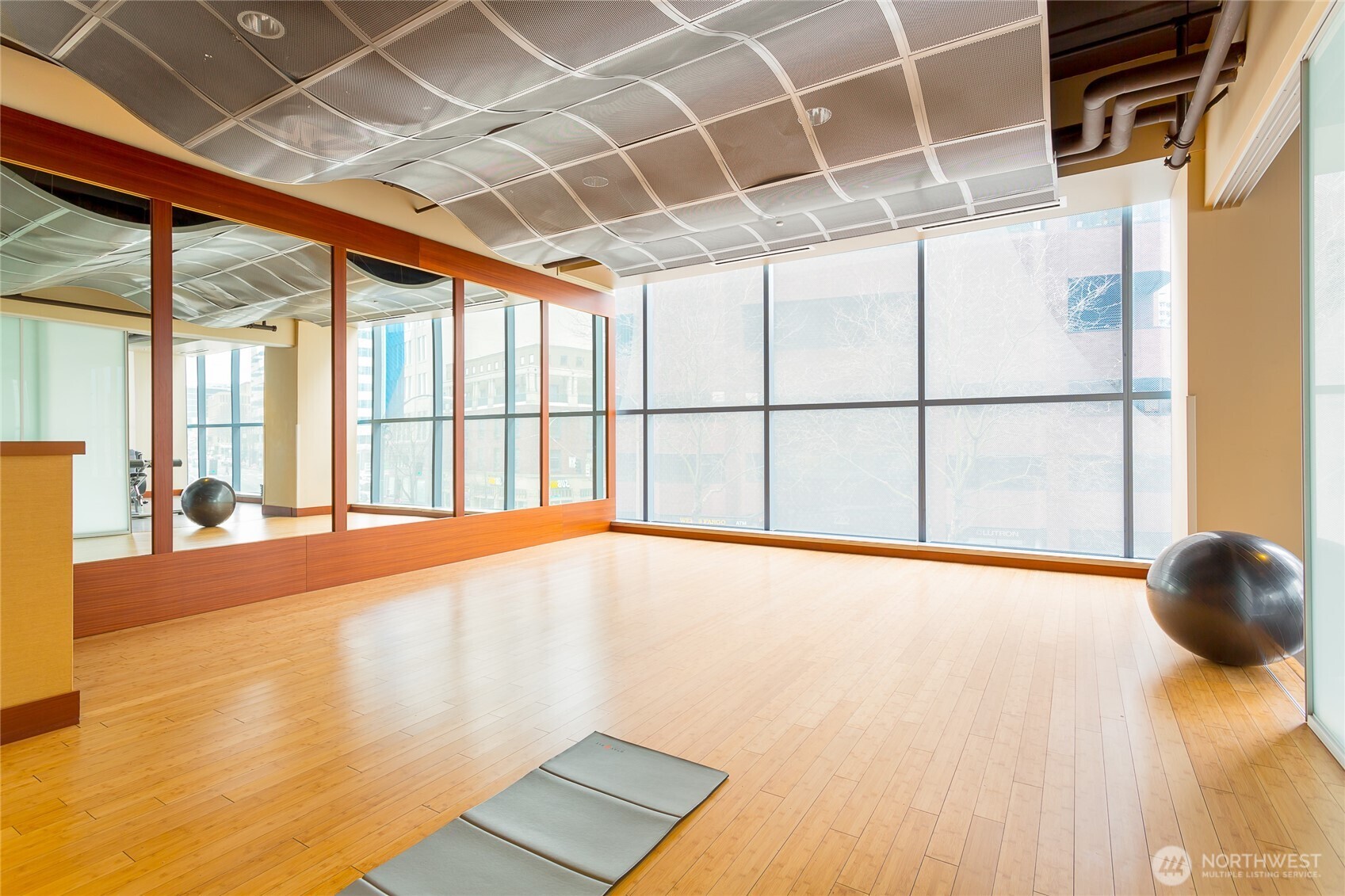 737 Olive Way Unit: 2704