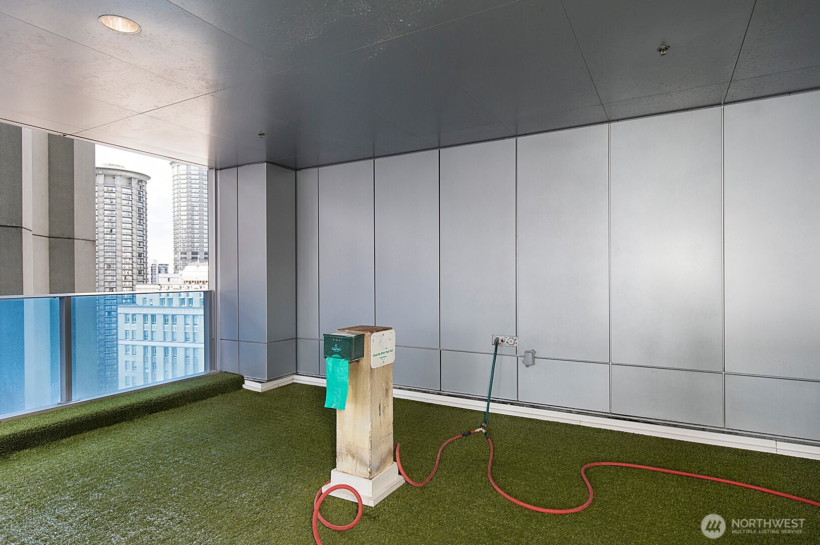 737 Olive Way Unit: 2704