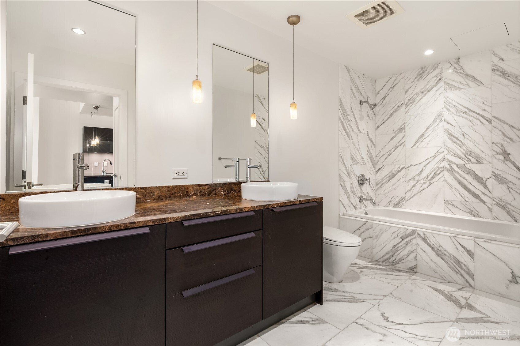 737 Olive Way Unit: 2704