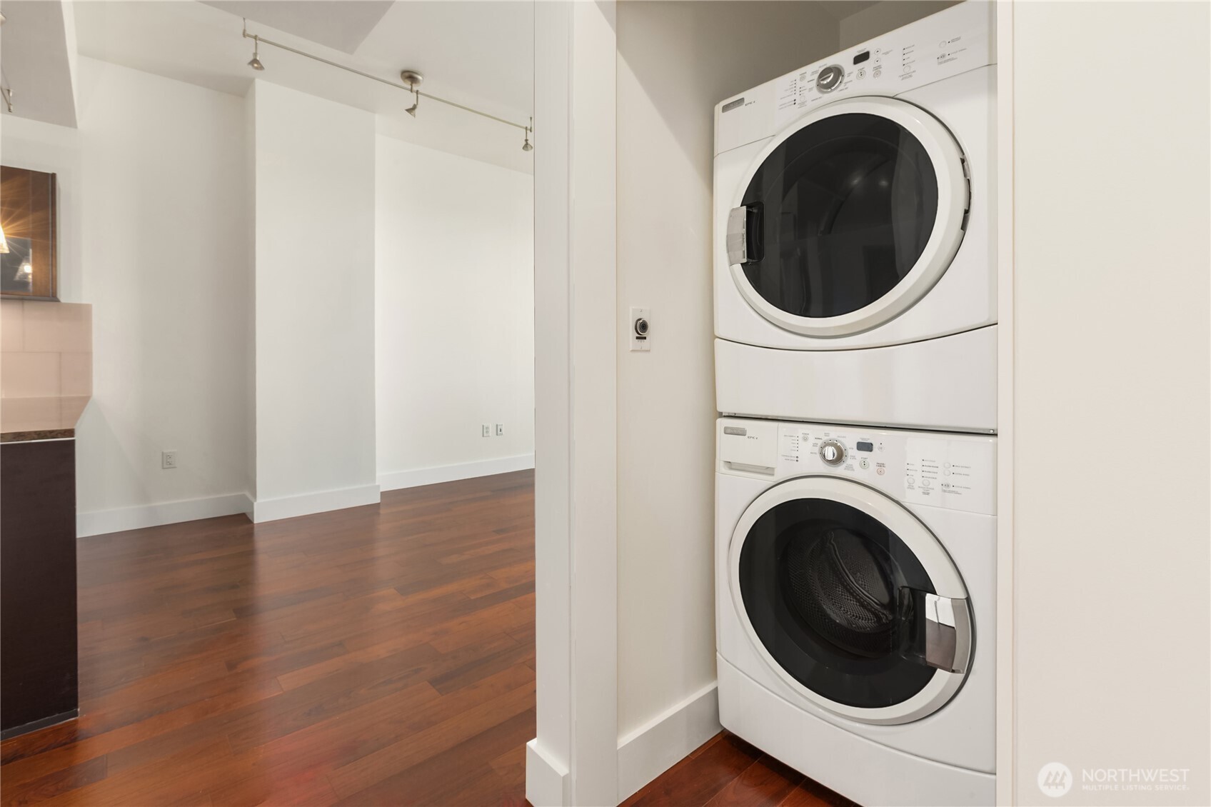 737 Olive Way Unit: 2704