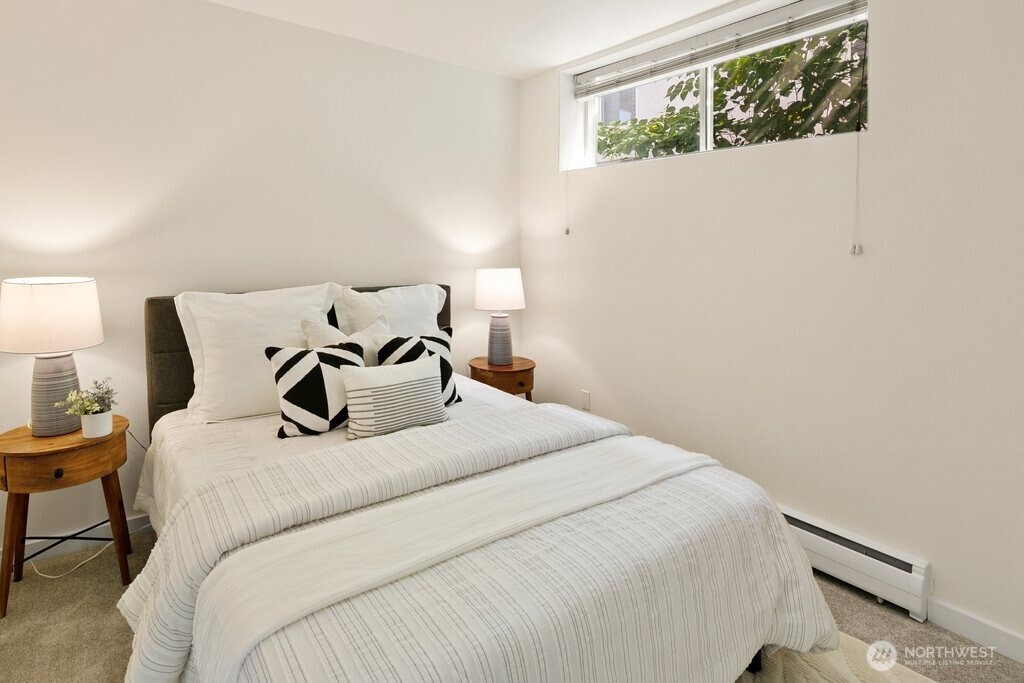 2012 Waverly Place N Unit: 5