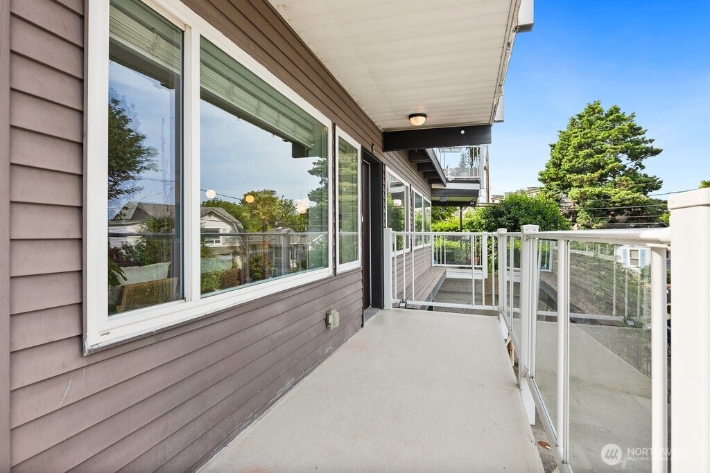 2012 Waverly Place N Unit: 5