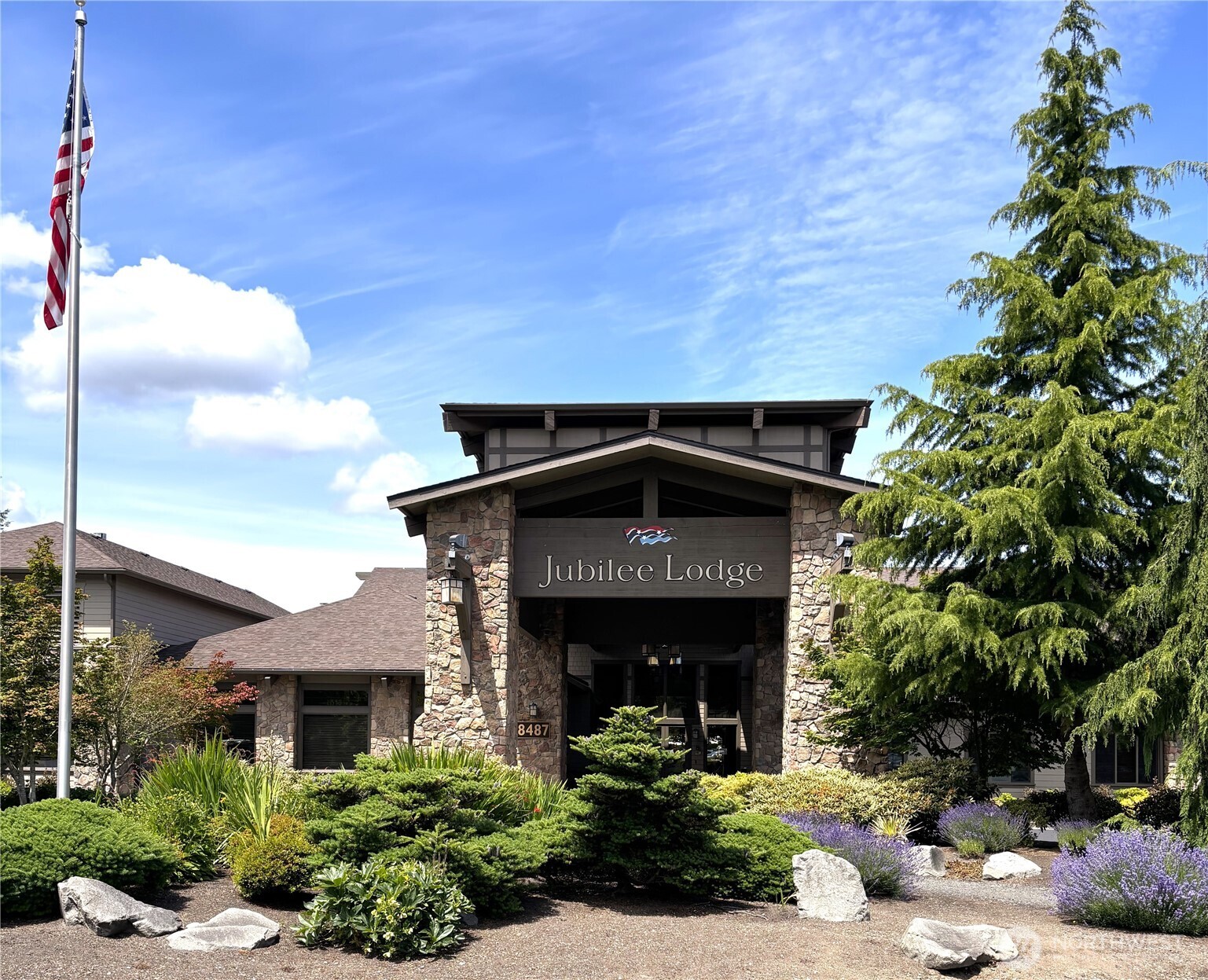 8025 Columbia Way NE