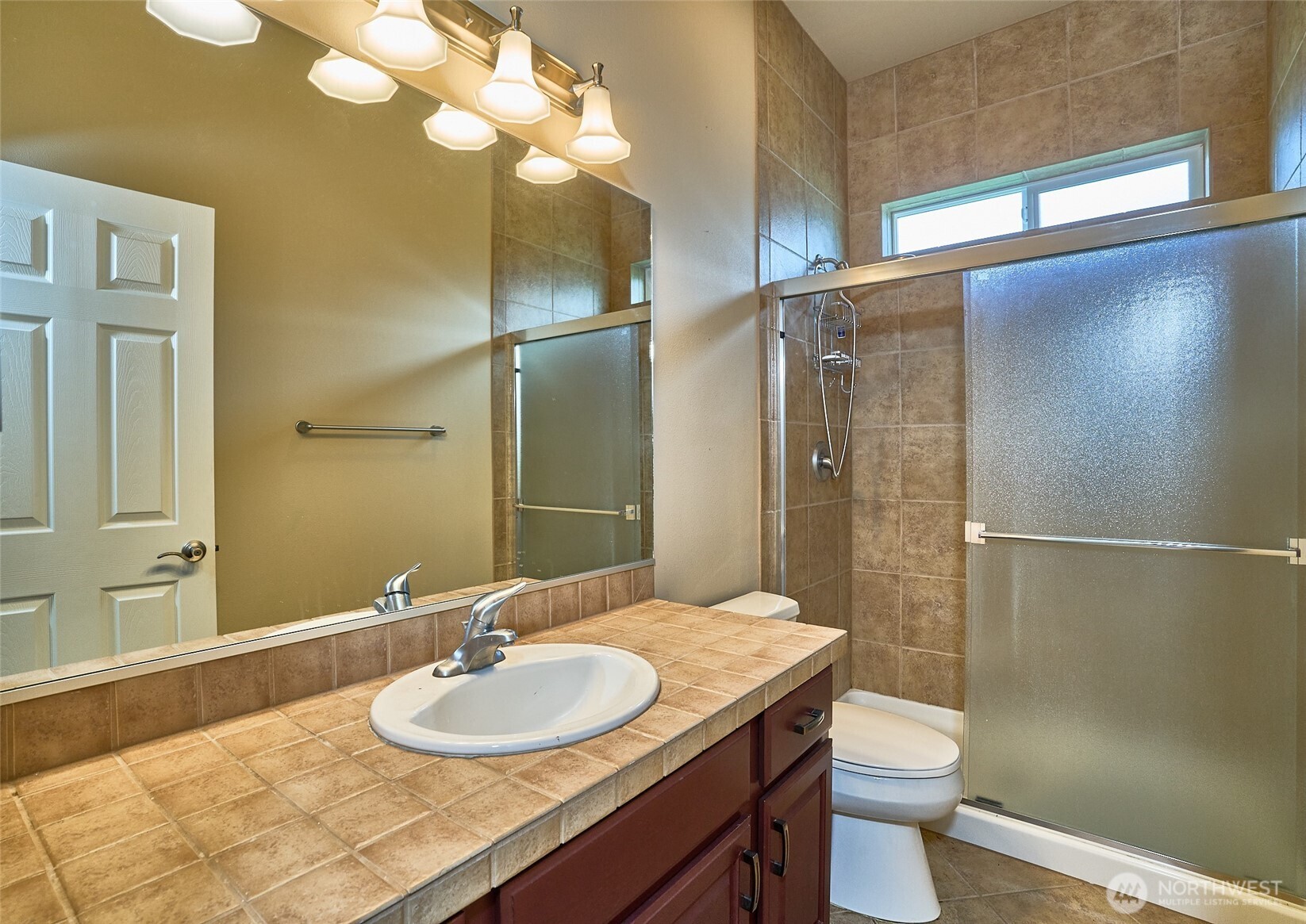 8025 Columbia Way NE