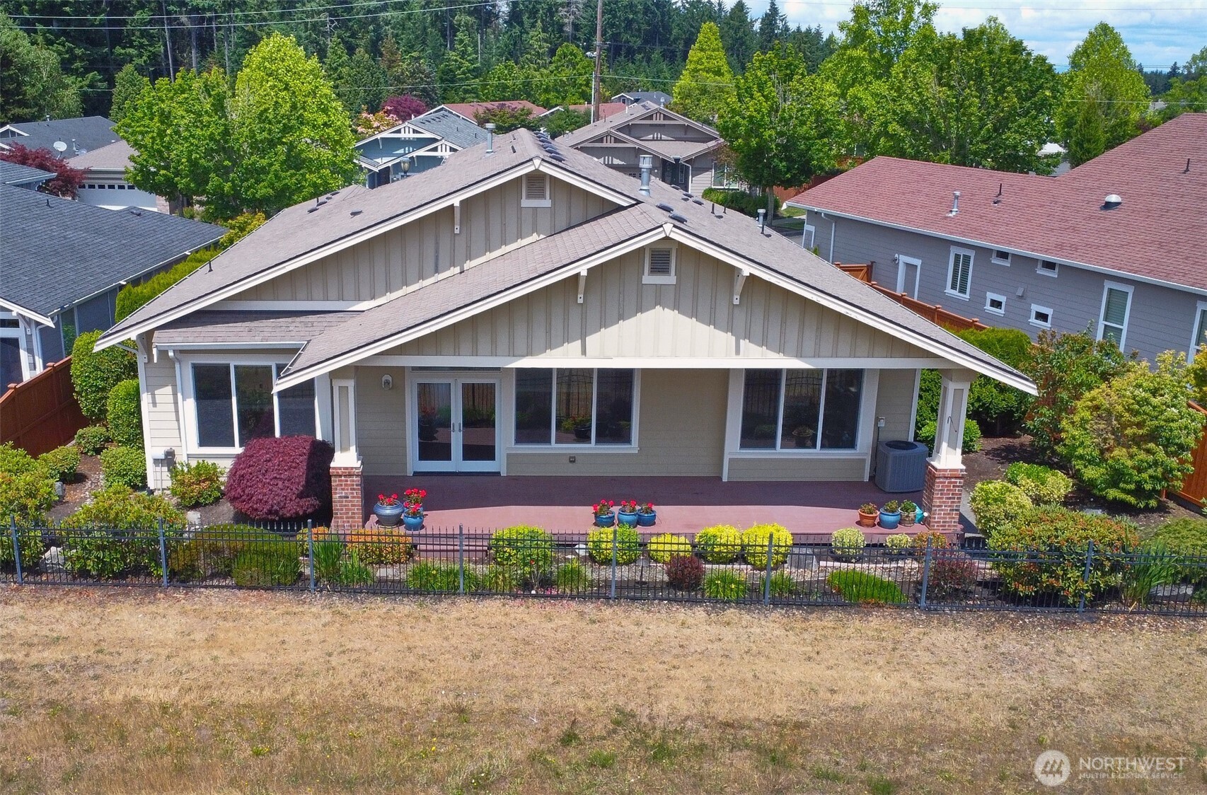 8025 Columbia Way NE