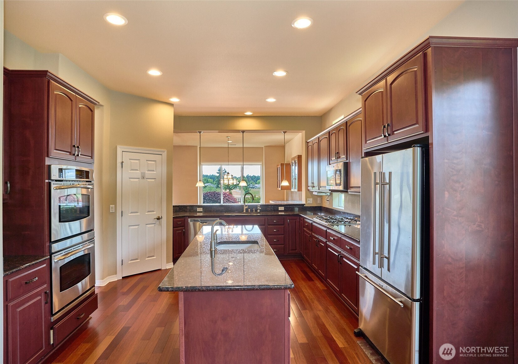 8025 Columbia Way NE