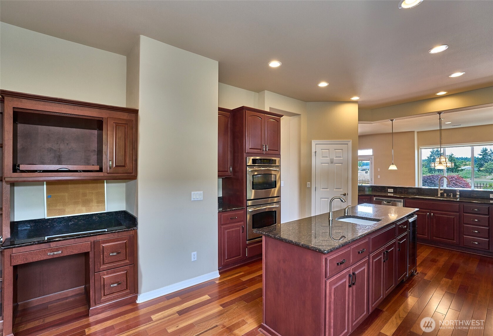 8025 Columbia Way NE