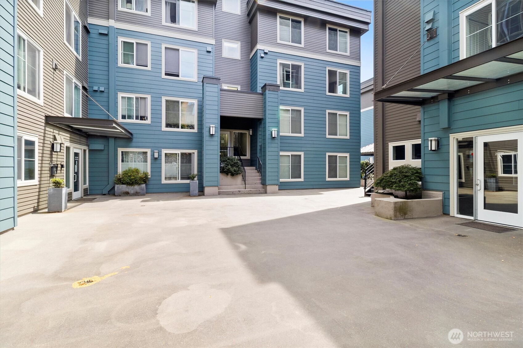 300 10th Avenue Unit: B310