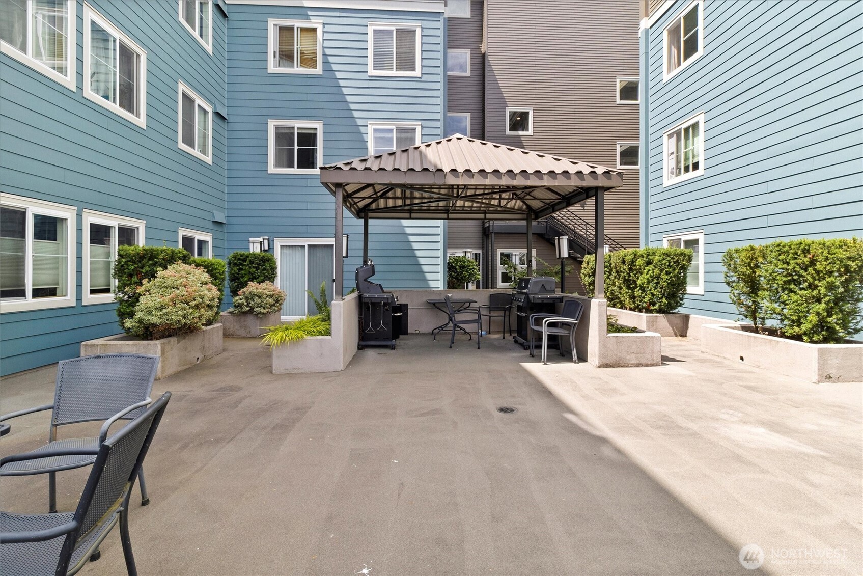 300 10th Avenue Unit: B310