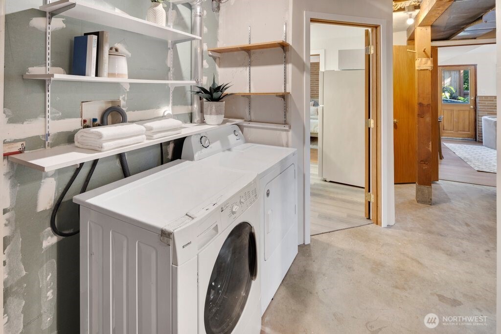 11811 33rd Avenue NE