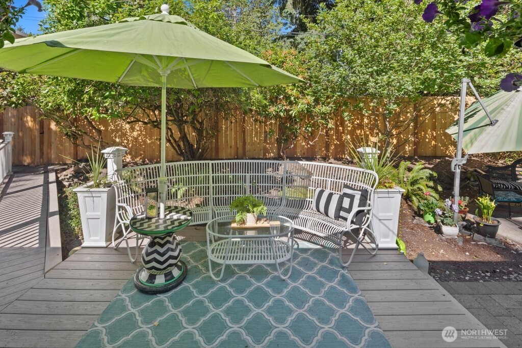 11811 33rd Avenue NE