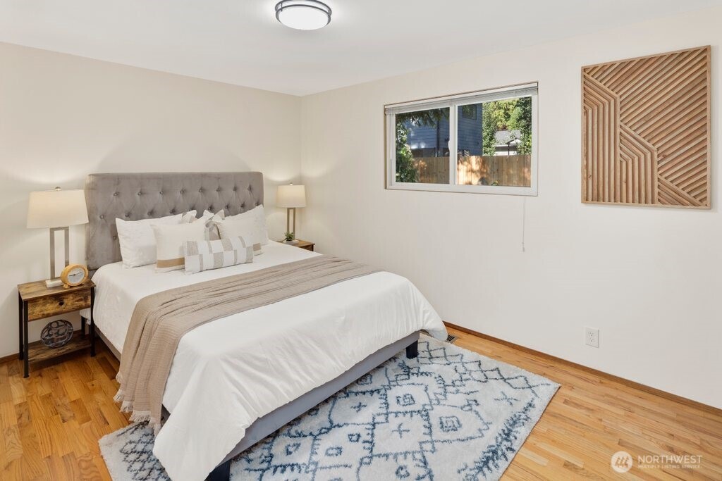 11811 33rd Avenue NE