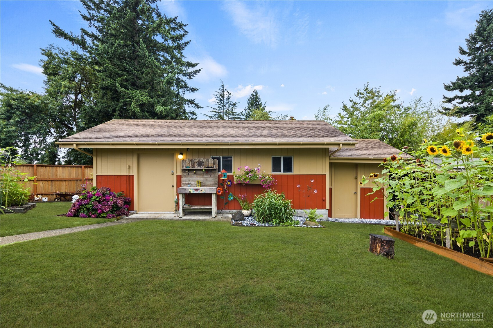 813 Jefferson Avenue NE