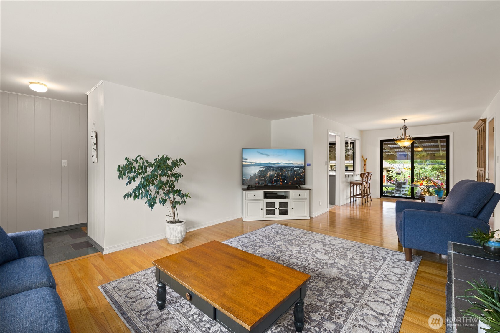 813 Jefferson Avenue NE