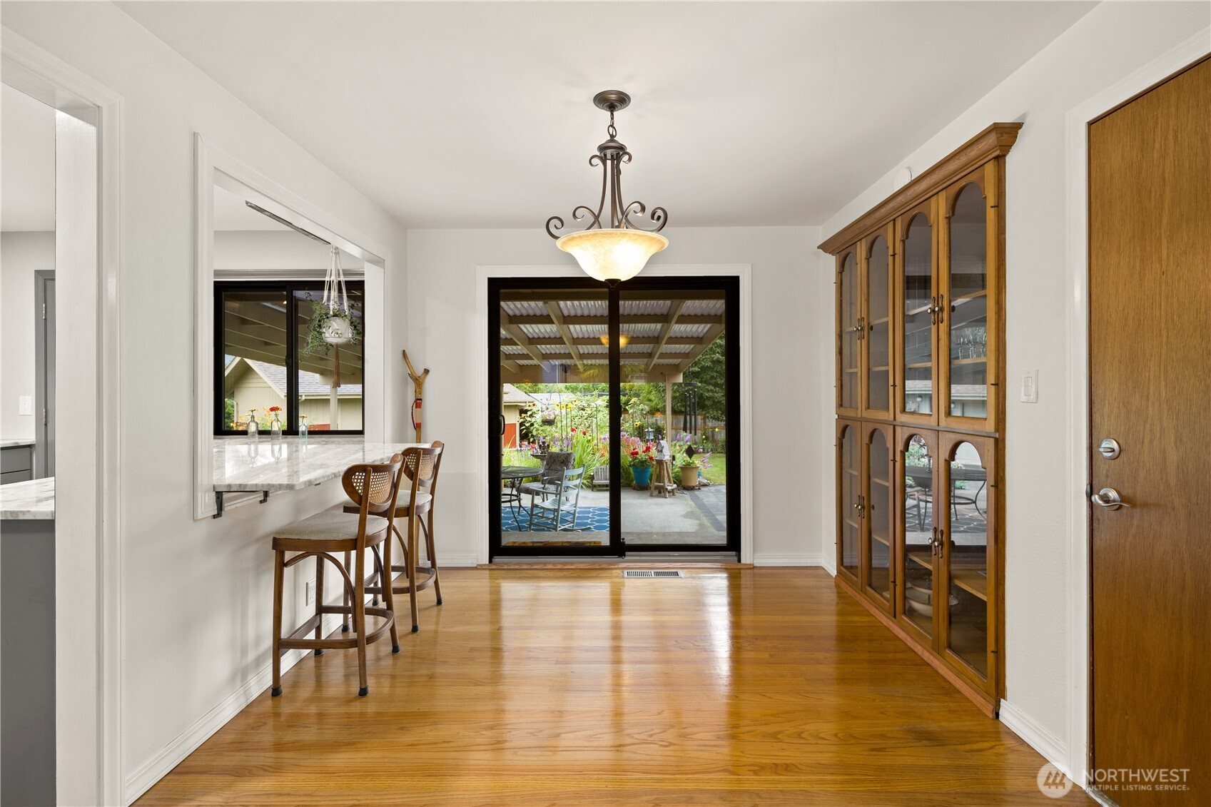 813 Jefferson Avenue NE