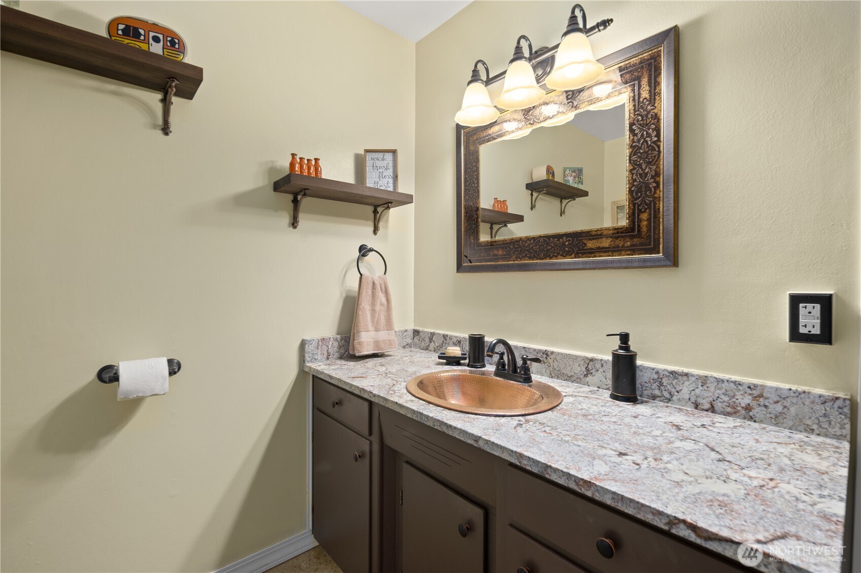 813 Jefferson Avenue NE