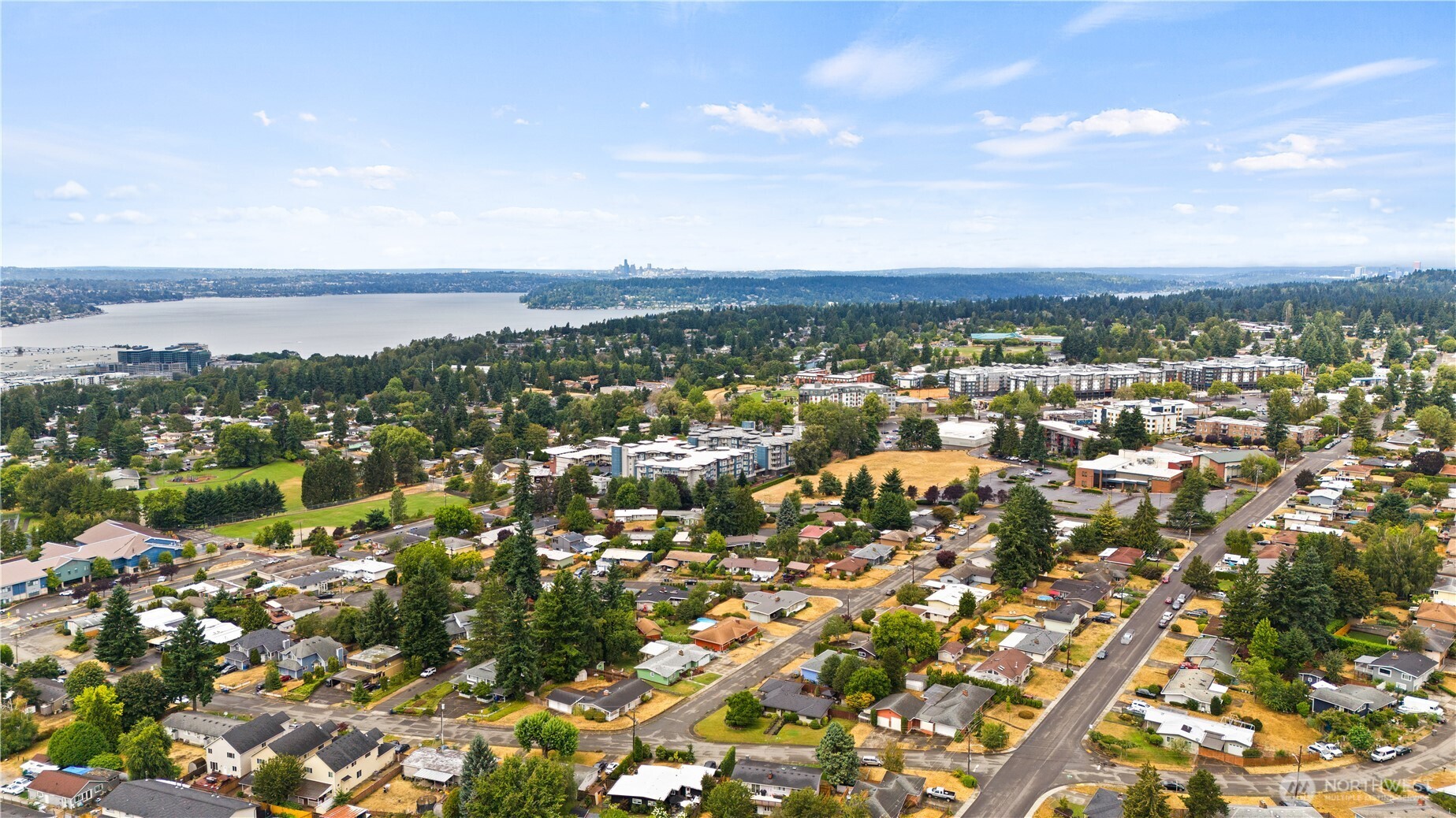 813 Jefferson Avenue NE