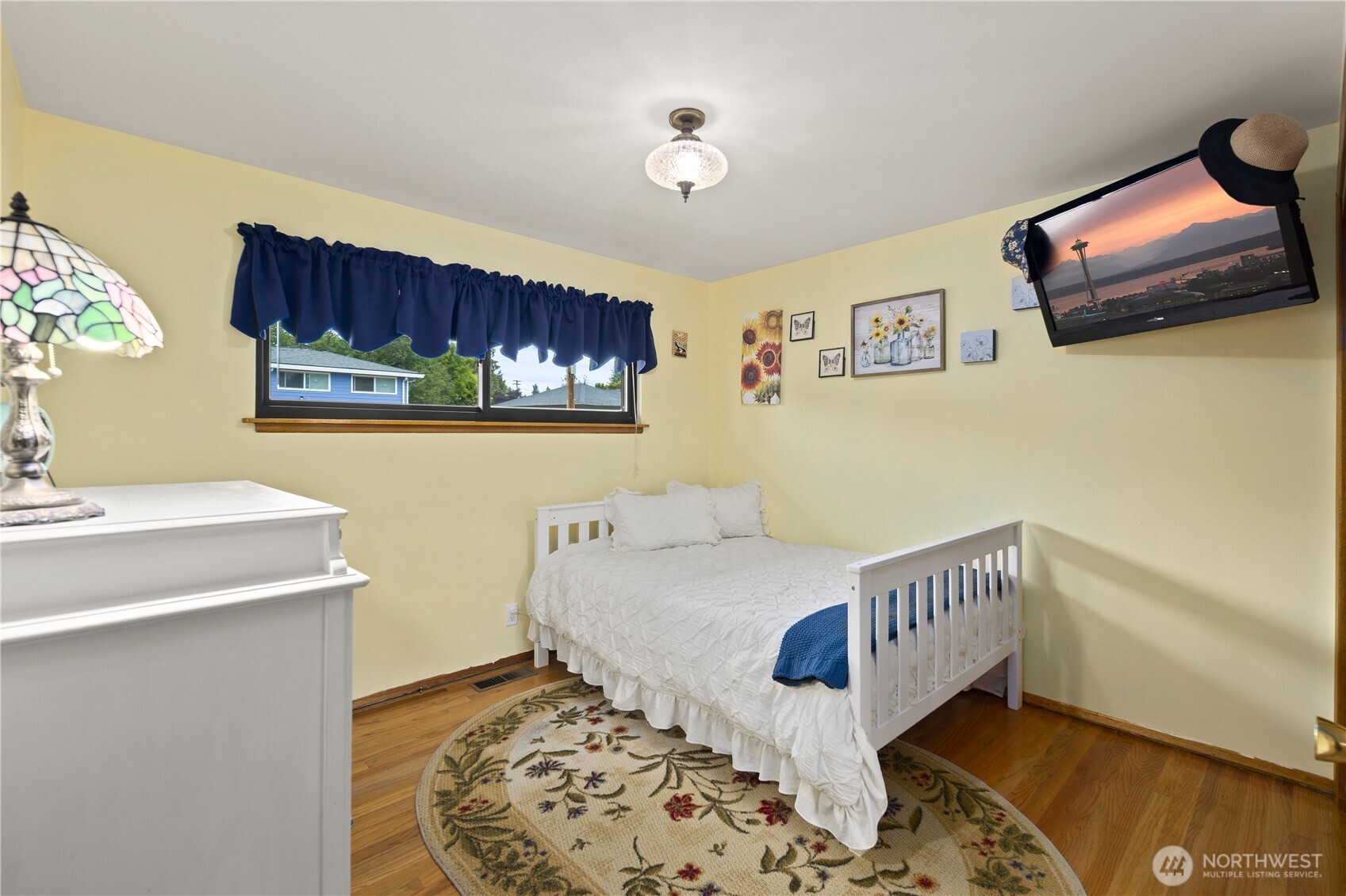 813 Jefferson Avenue NE