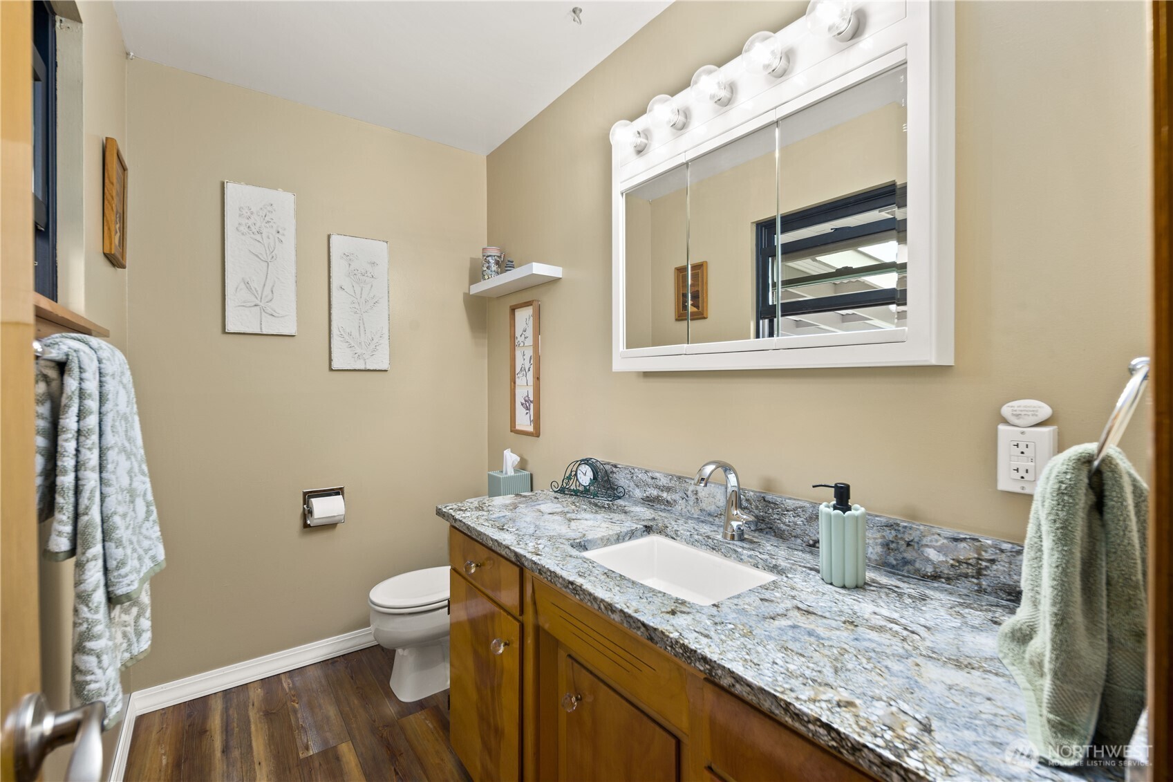 813 Jefferson Avenue NE