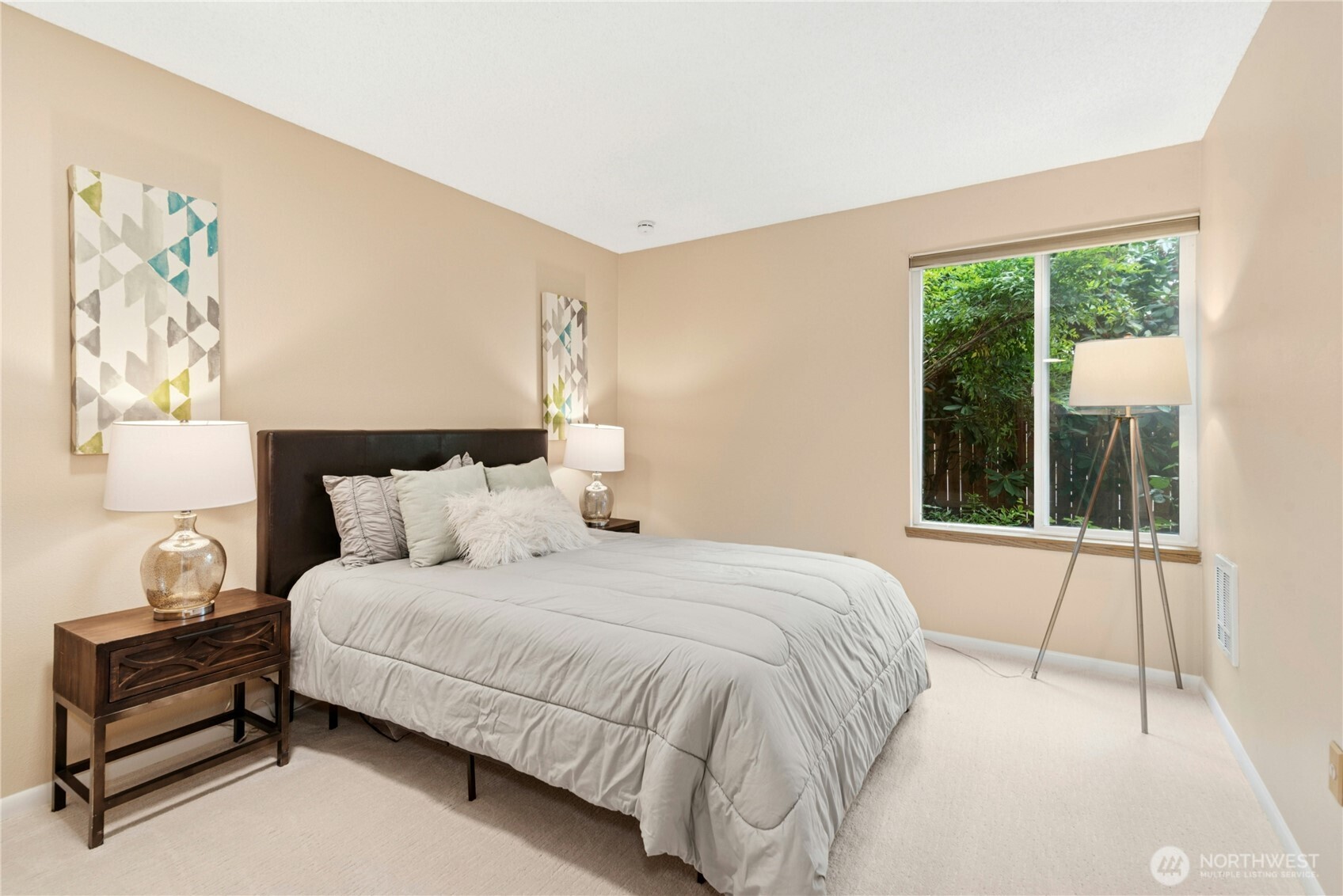 13717 Linden Avenue N Unit: 103