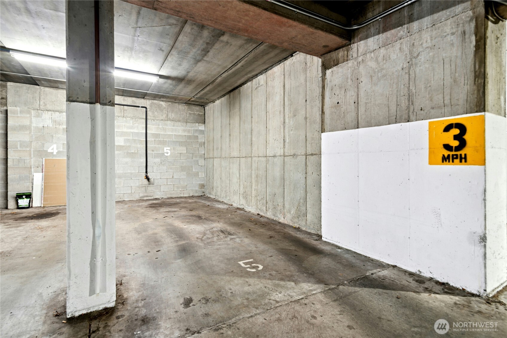 13717 Linden Avenue N Unit: 103