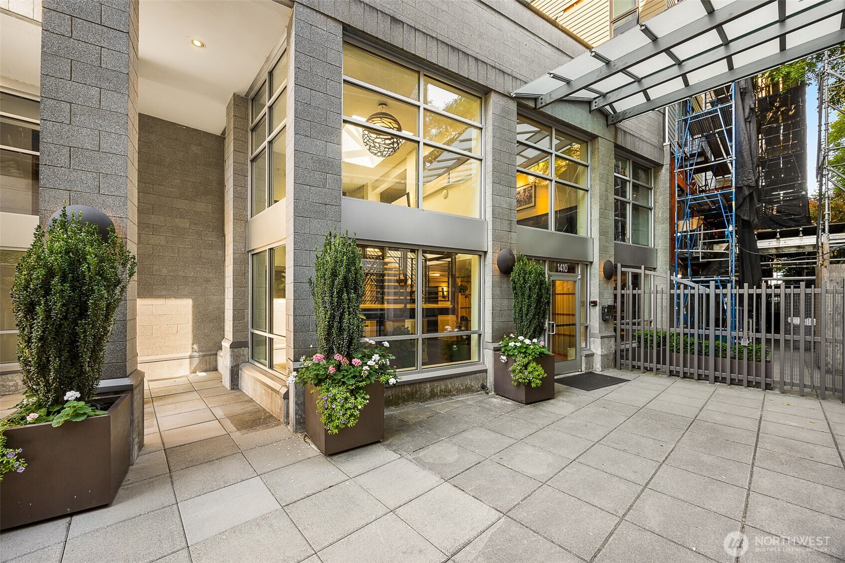 1410 E Pine Street Unit: W326