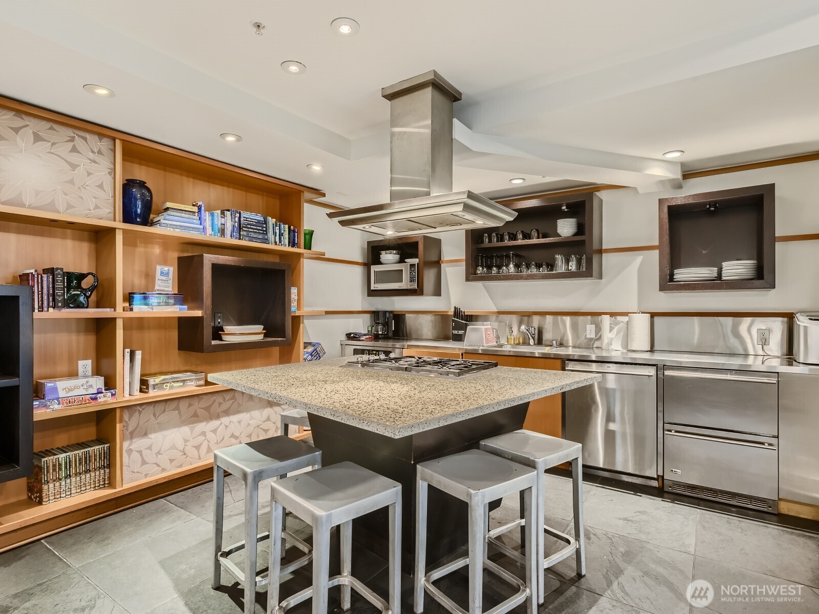 1410 E Pine Street Unit: W326