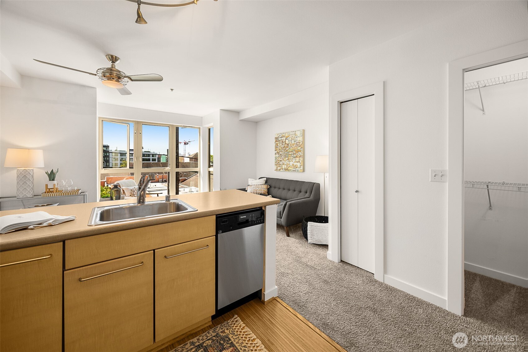 1410 E Pine Street Unit: W326