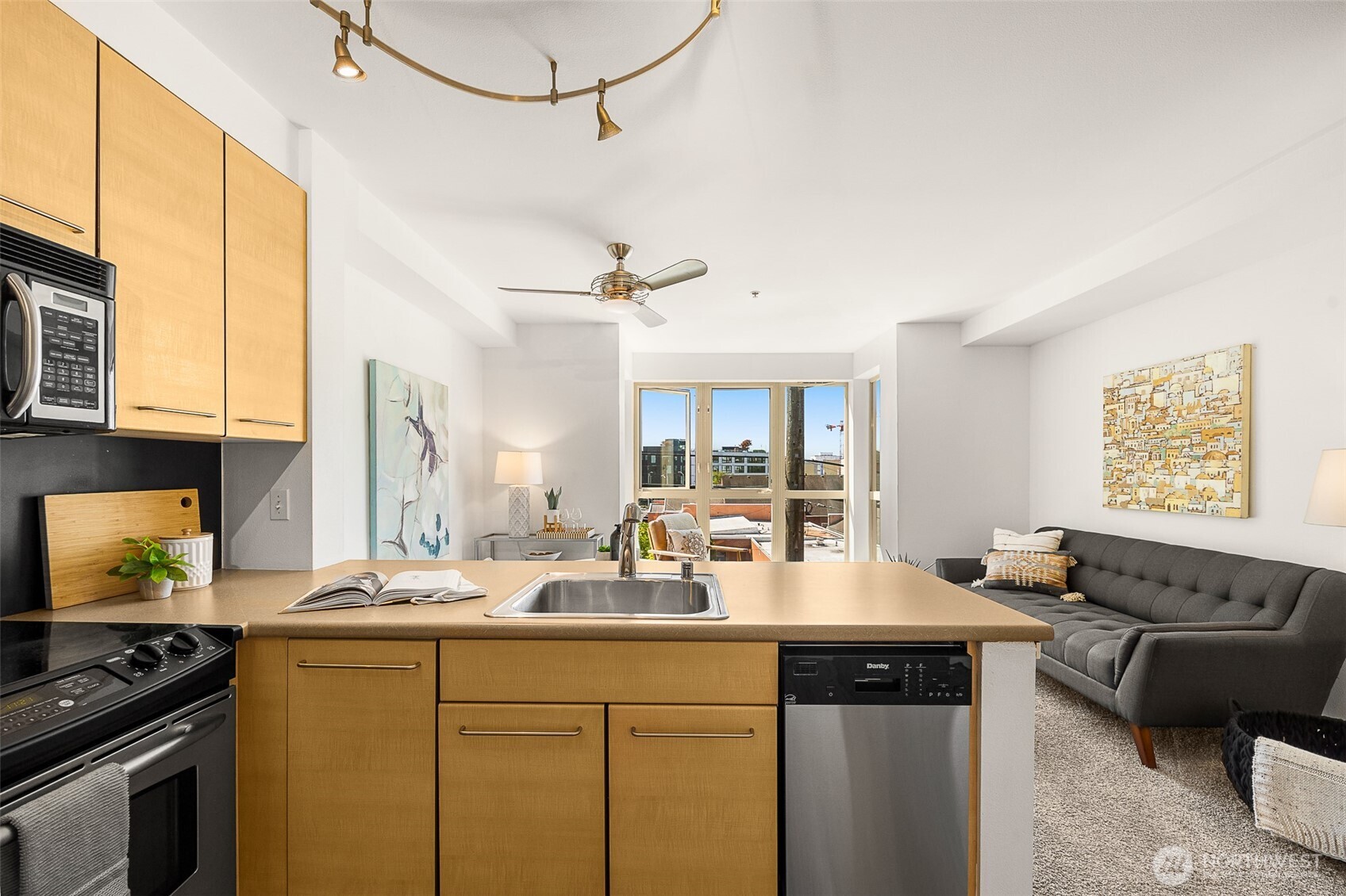 1410 E Pine Street Unit: W326