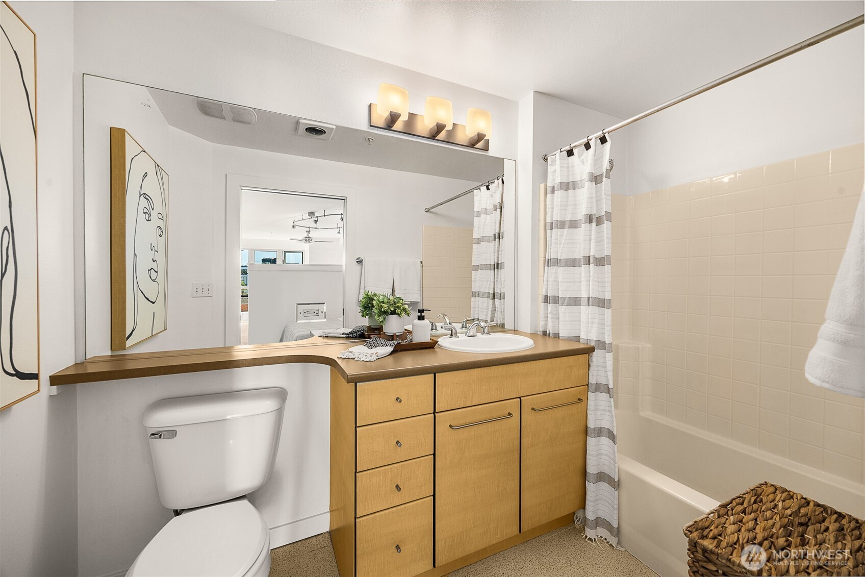 1410 E Pine Street Unit: W326